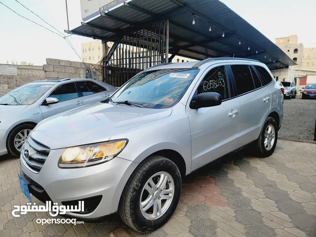 Hyundai Santa Fe Standard in Sana'a