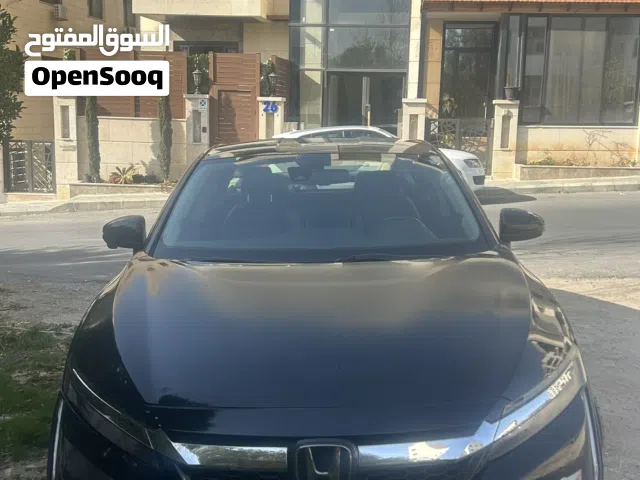 2018 هوندا كلاريتي Standard