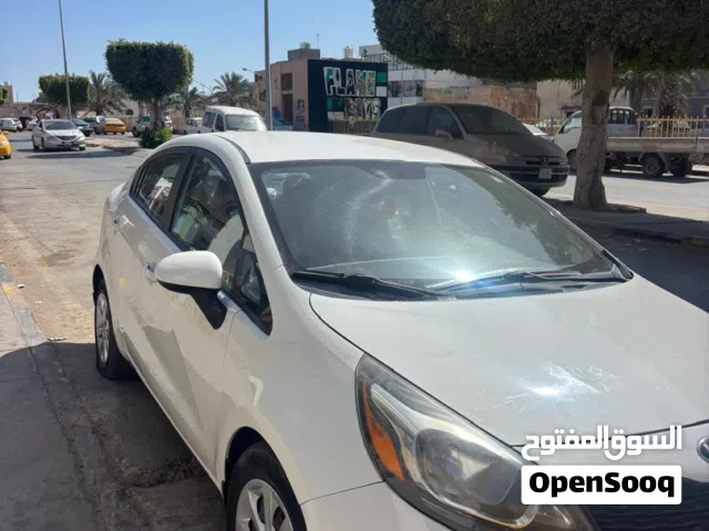 KIA RIO WHITE 2014