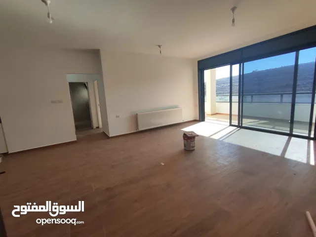شقة جديدة للإيجار – عين منجد تشطيب على ذوقك الخاص