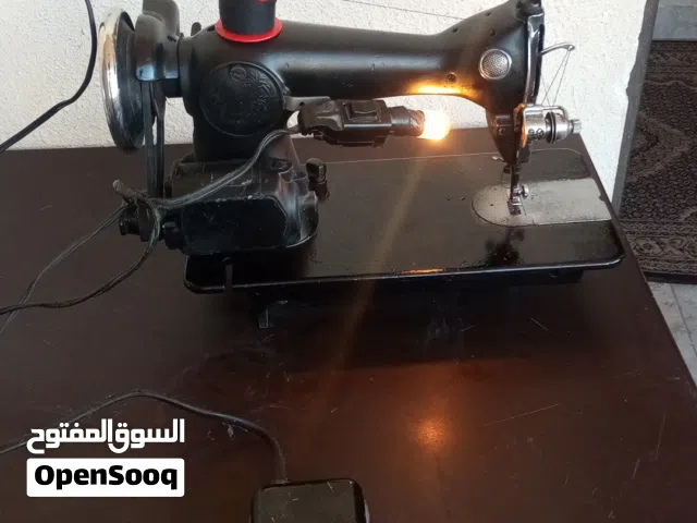 مكينة خياطة