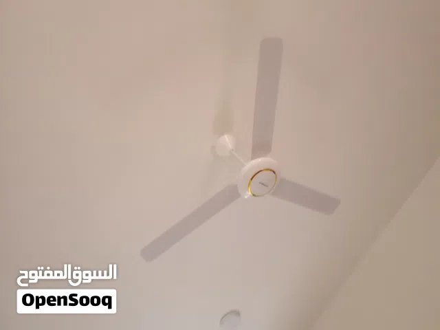 مراوح سقفية عدد 5 للبيع بسعر مناسب