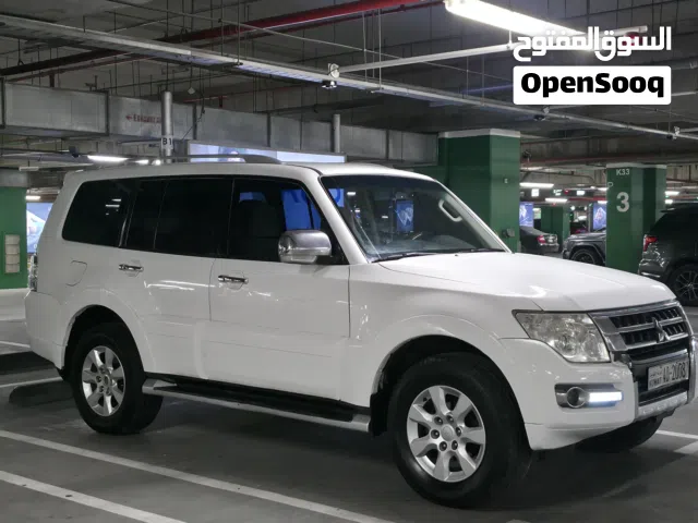 2016 ميتسوبيشي باجيرو GLS MID