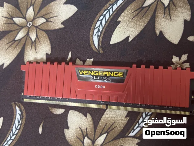 Corsair Vengeance LPX  النوع: DDR4        8G مابعرف إذا شغاله ولا لأ