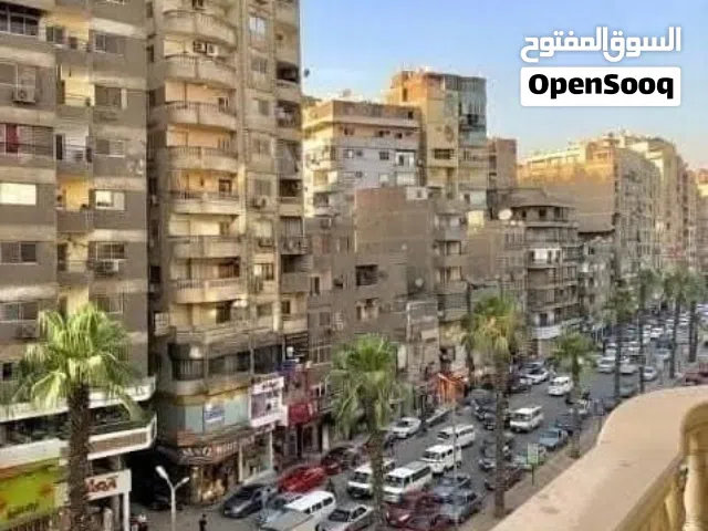 تطل كلها علي فيصل الرئيسي للمستثمرين مساحة كبيييييييييييرة متاجرة ب10الاف شهرياً سوبرلوكس عالمفتاح د