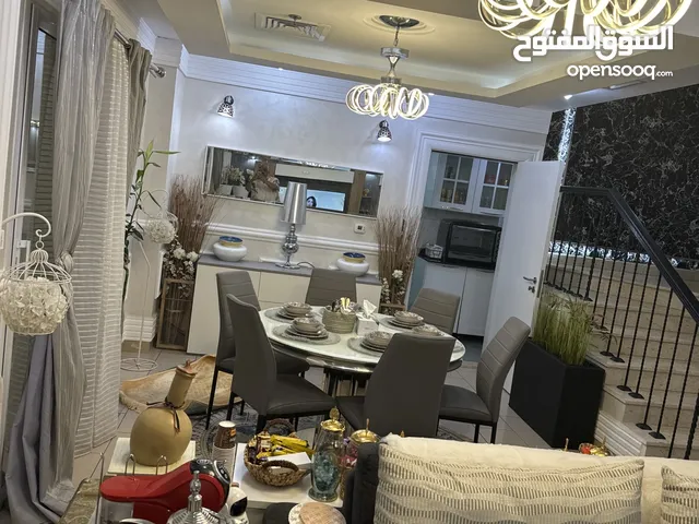207 m2 5 Bedrooms Apartments for Sale in Al Ahmadi Fintas