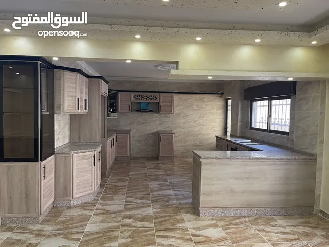 165 m2 4 Bedrooms Apartments for Rent in Zarqa Iskan Al Batrawi