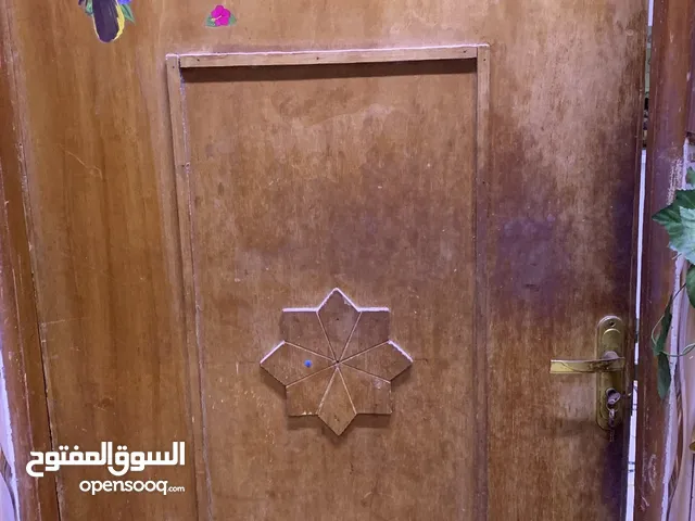باب خشب متين