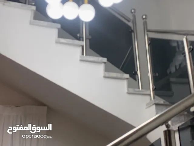 بيت نظام أمريكي طابقين