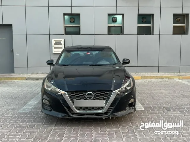Used Nissan Altima in Sharjah