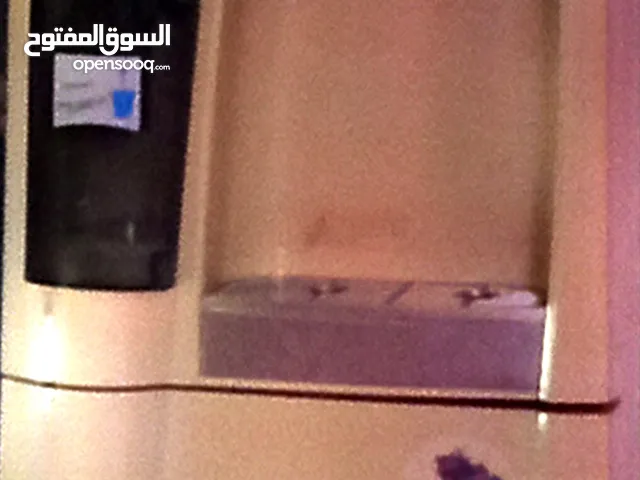 تلاجة لتبريد الماء بعدها جديدة ونظيفة وسعرها مناسب