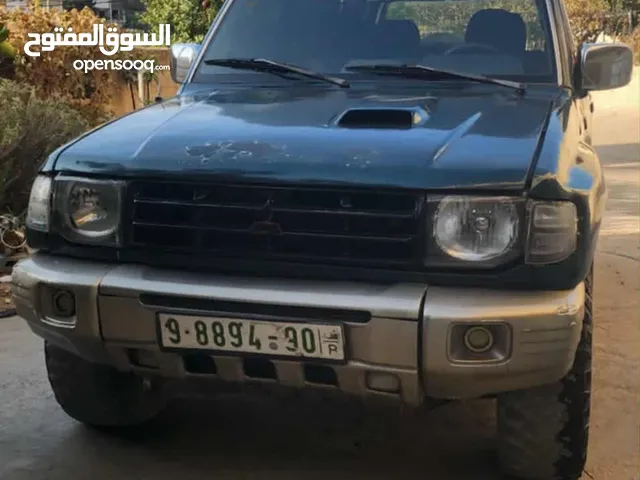 جب باجيرو دفع رباعي موديل 2000