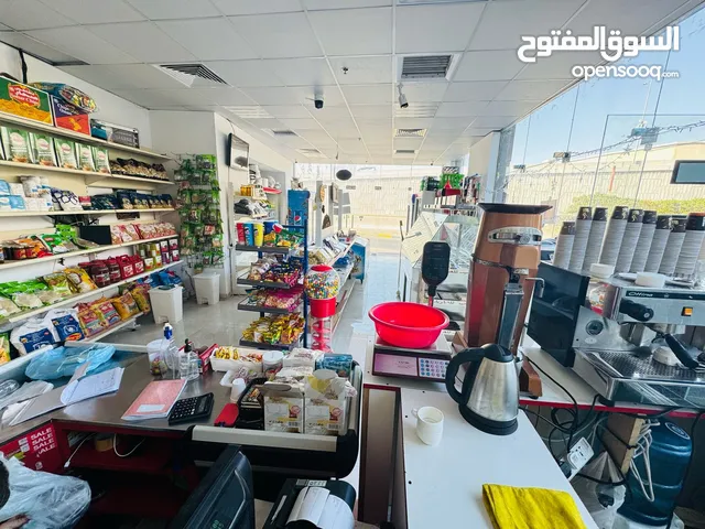 فرصة استثمارية بدخل عالي سوبرماركت في الراشدية أبراج سكنية محيطة
