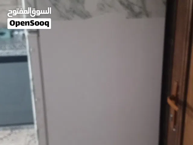 ثلاجة للبيع