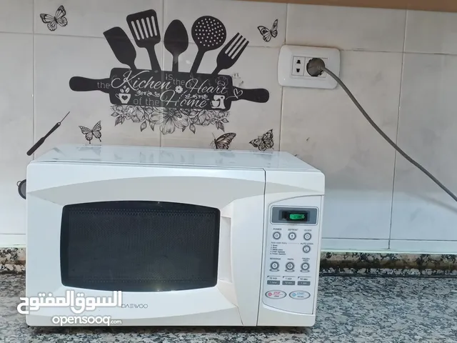 ميكرويف للبيع مستعمل النوع:دايو بحالة جيدة شغال عالكبسة بدون عيارات للوقت، كبسة مباشرة للتشغيل