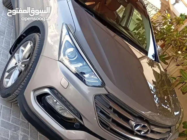 Used Hyundai Santa Fe in Southern Governorate