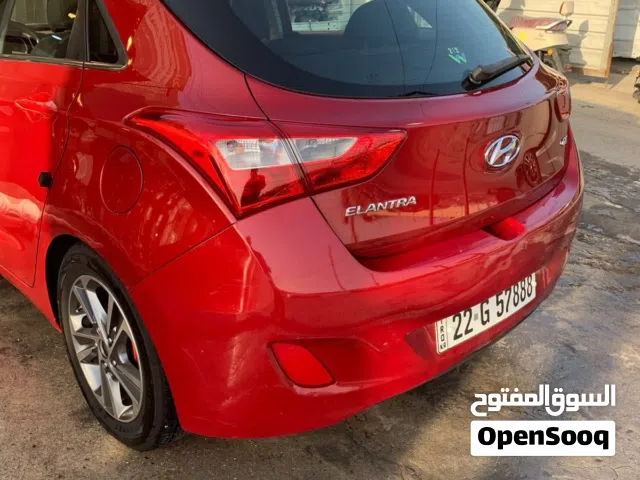 السلام عليكم النتره موديل 2017 ماشيه 83 الف بيه قطعتين صبغ سياره جاهزه بدون نقص سياره جديده جدا