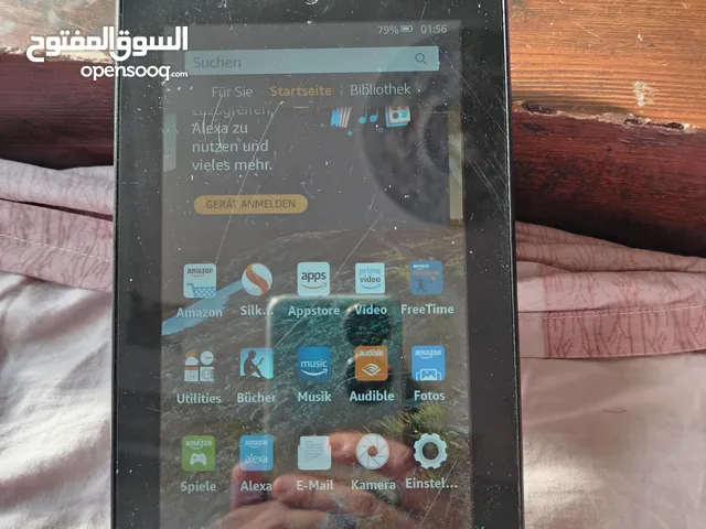 Kindle tab, 2 mobiles