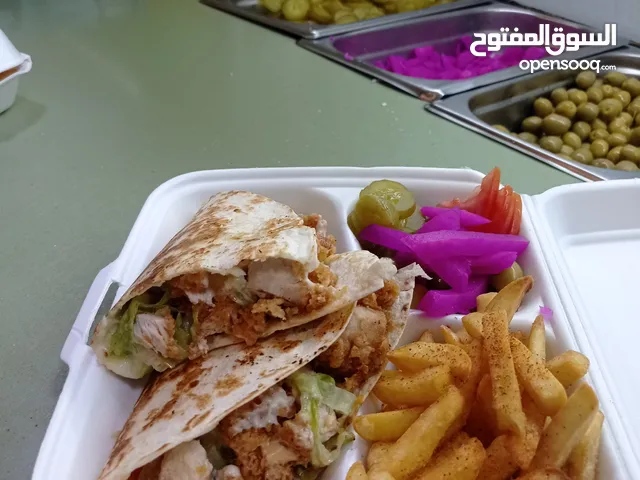 مطعم وجبات سريعه وعصائر للضمان او البيع كامل المعدات