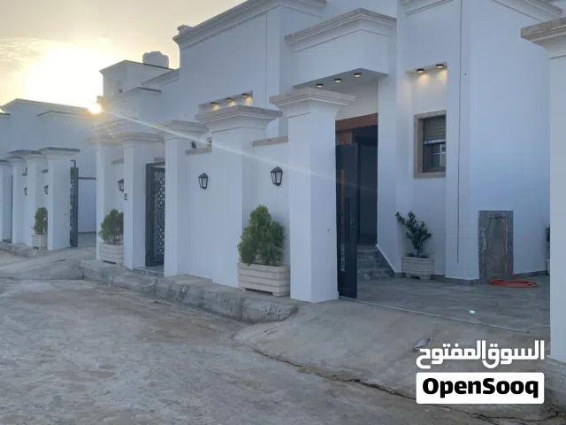 فيلات ارضيه ودورين مقسم جديد للبيع