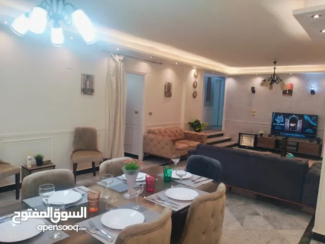 200 m2 3 Bedrooms Apartments for Rent in Giza Agouza