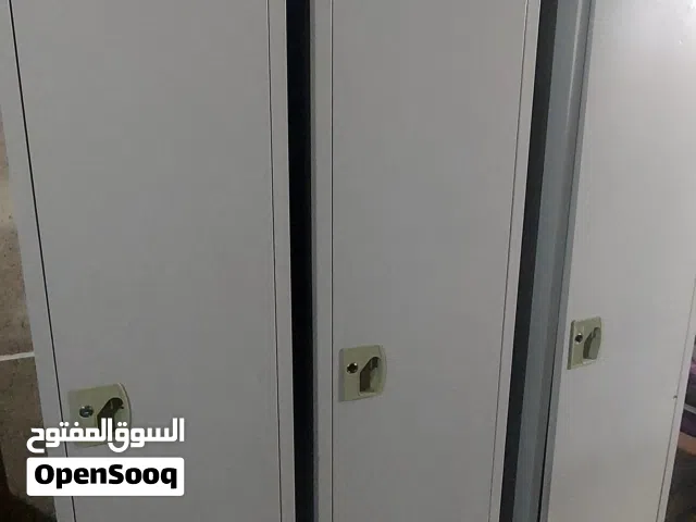 3 خزانة ملابس للبيع في ابو ظبي معسكر ال نهيان