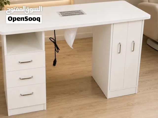 طاولات أظافر بدكير و منيكير شفط Manicure Table Nail Desk