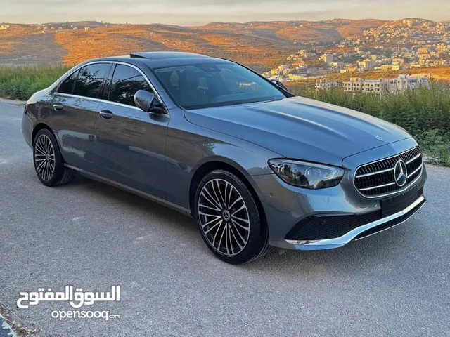 Mercedes Benz E220 بحالة الوكالة