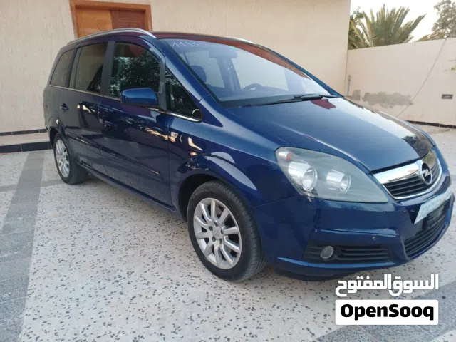 2010 أوبل زافيرا