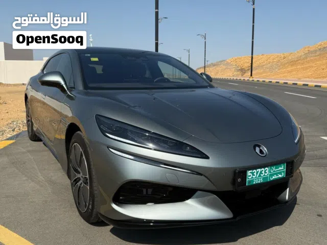 Denza Z9 GT من دينزا التابعة لـ BYD 2024قوه تصل الى 950حصان