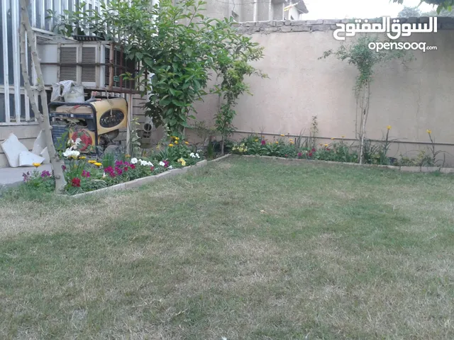 180 m2 5 Bedrooms Townhouse for Sale in Baghdad Tunis
