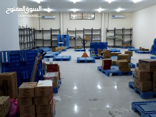 يتوفر مخزن / ستور للإيجار في العين – منطقة الشركات