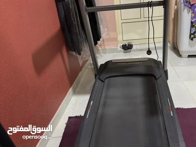 جهاز مشي شبه جديد وزن اقصى 150 كيلو