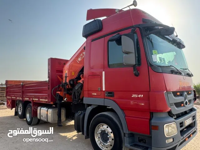 للبيع كرين بيم 4 سلايت ريموت موديل كرين 2006 السياره شاصي جانبو