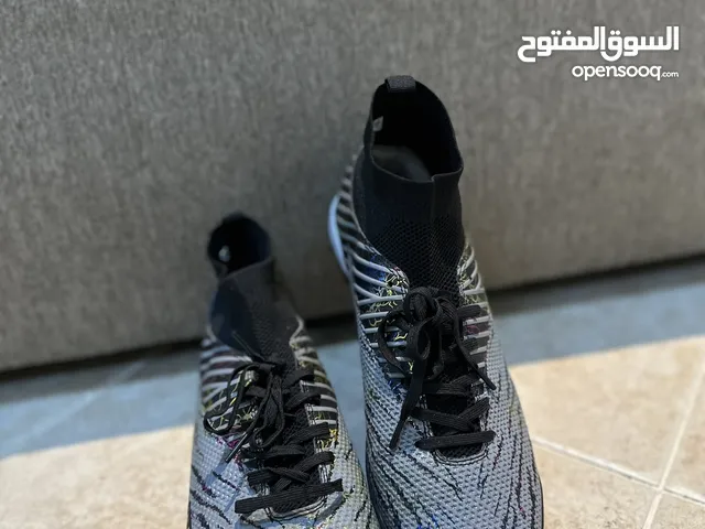 Football shoes