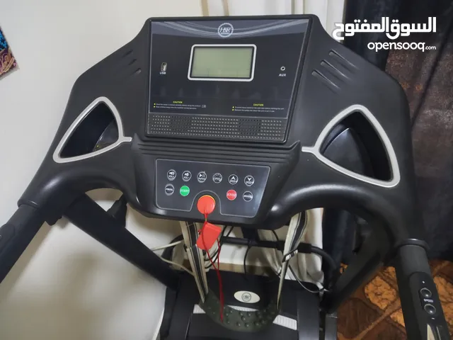 جهاز مشي رياضي مع رجاج و قياس نبض و USB الجهاز بحال الوكالة. .. لقطة