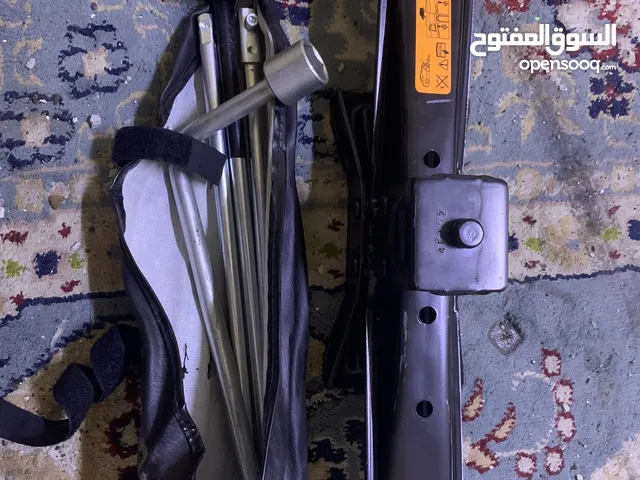 جاك سيارة إنفينيتي حق الوكالة جديد لم يستخدم Infiniti car jack agency right new never used