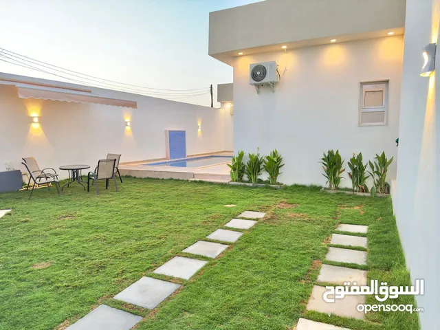 2 Bedrooms Chalet for Rent in Tripoli Al-Serraj