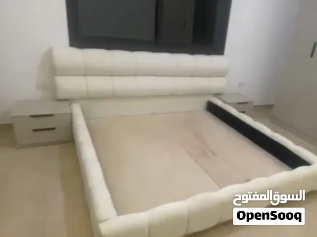 تخت مجوز للبيع جديد ما استخدم ولا مرة رقم التواصل في الشرح