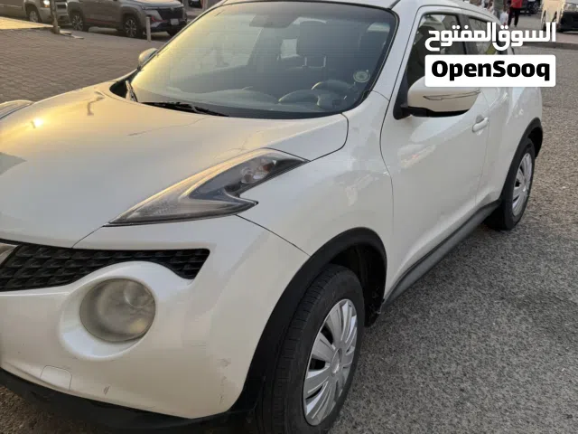 2015 نيسان جوك SL