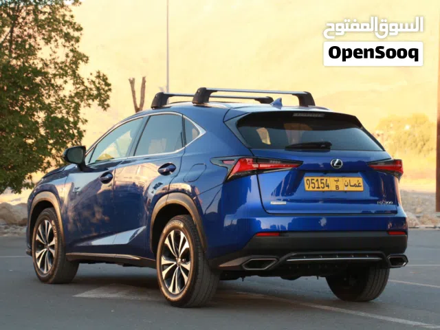 Nx300 لكزس فورويل نظيفه جدا ولون مميز Fsportوجميل