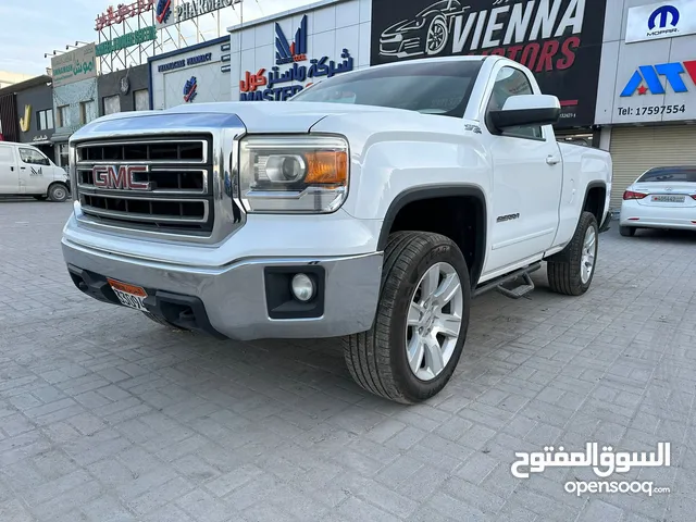Used GMC Sierra in Northern Governorate