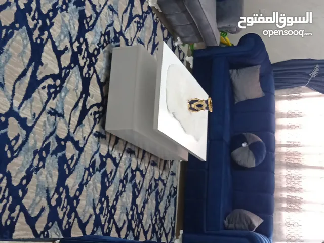 كنب ضيوف نيلي سبع مقاعد غير مستعمل