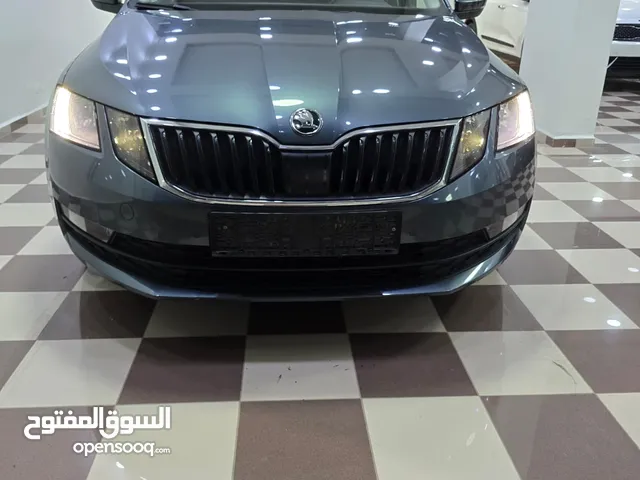 سكودا اوكتافيا ستيشن ديزل جير اوتوماتيك ترخيص 2020 دهان شركة