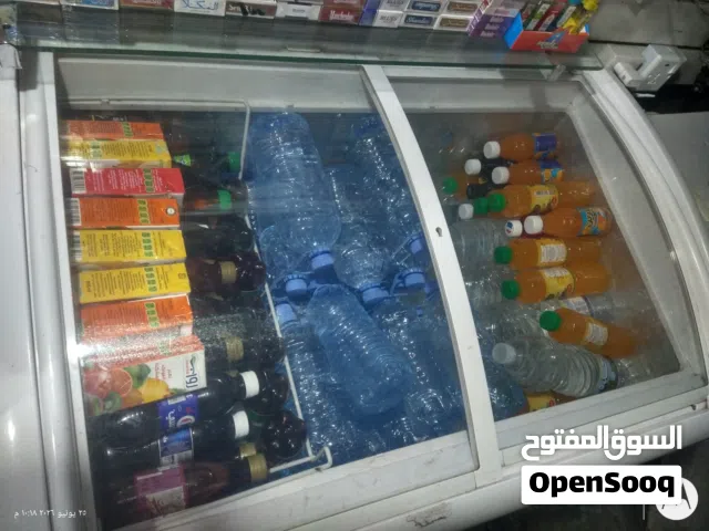 ثلاجة زجاجي
