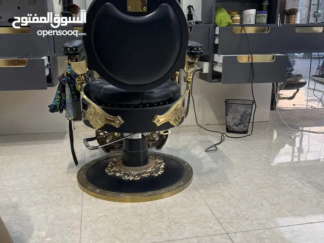 كرسي حلاقه نظيف كلش كل من يرغب بالشراء الاتصال