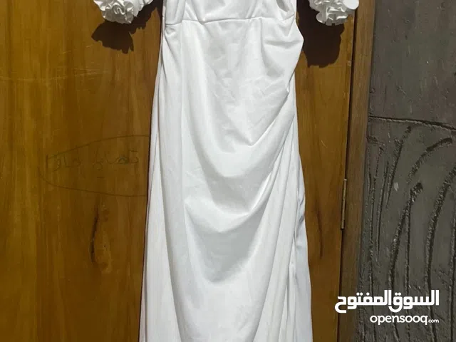 فستان سهرة مستخدم مرة وحدة بس