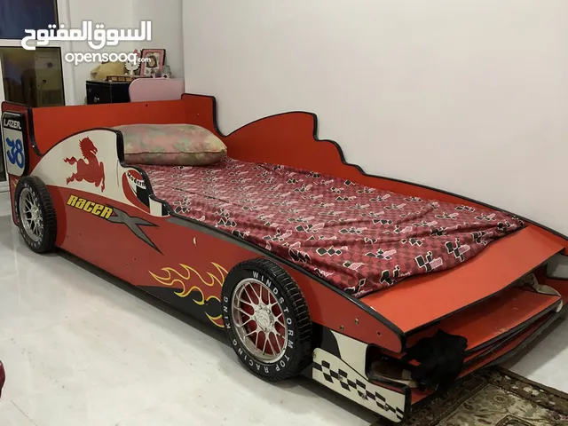 غرفة نوم اطفال شبه جديدة للبيع مع مكيفات