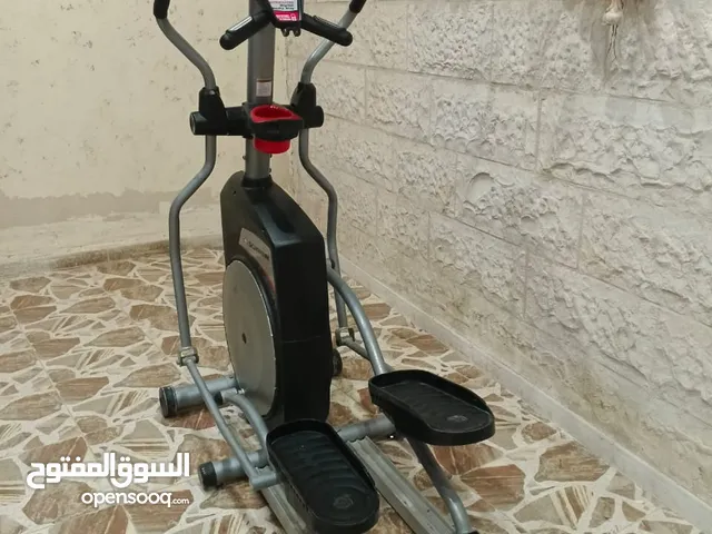 للبيع جهاز كروس رياضي كهربائي امريكي اصلي من شركة Schwinn فخم جدا