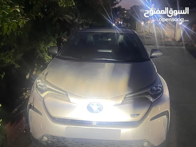 تويوتا chr 2019 كهربائية للبيع بحالة الوكالة